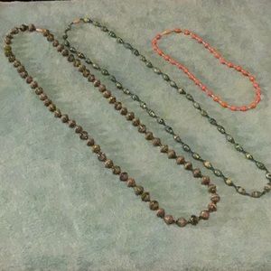 LOT OF LOVE BEADS BEAUTIFUL COLORS COSTUME JEWELRY